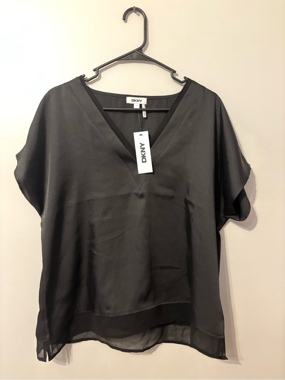 DKNY Black V-Neck Short Sleeve Blouse